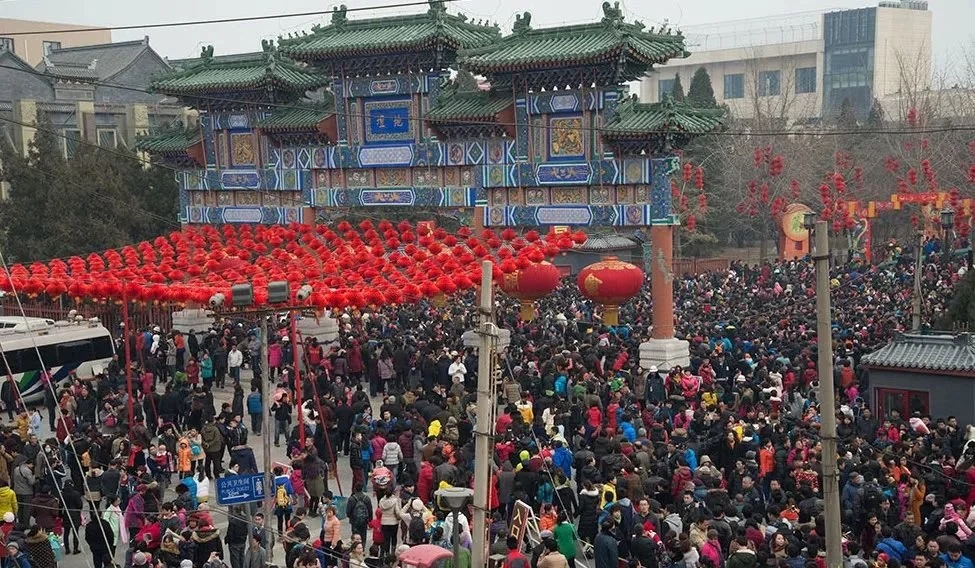 为什么有几千万人喜欢这种“迷信聚会”?